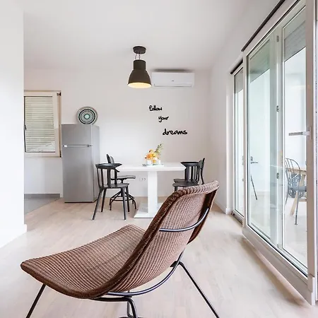 Black & White Апартаменты *