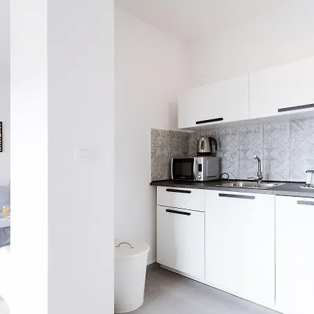 Black & White Apartman