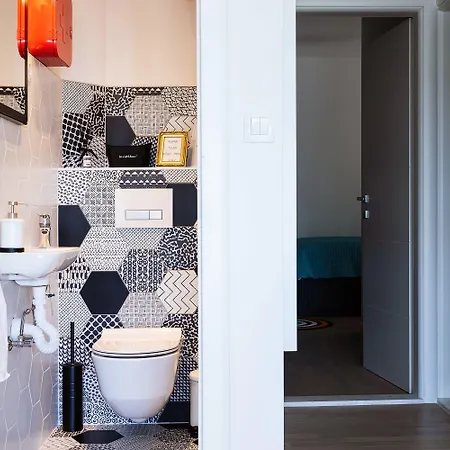 Apartman Black & White *
