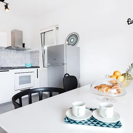 Apartament Black & White *