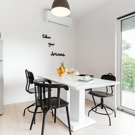 Black & White * Split