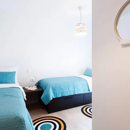 アパート Black & White *