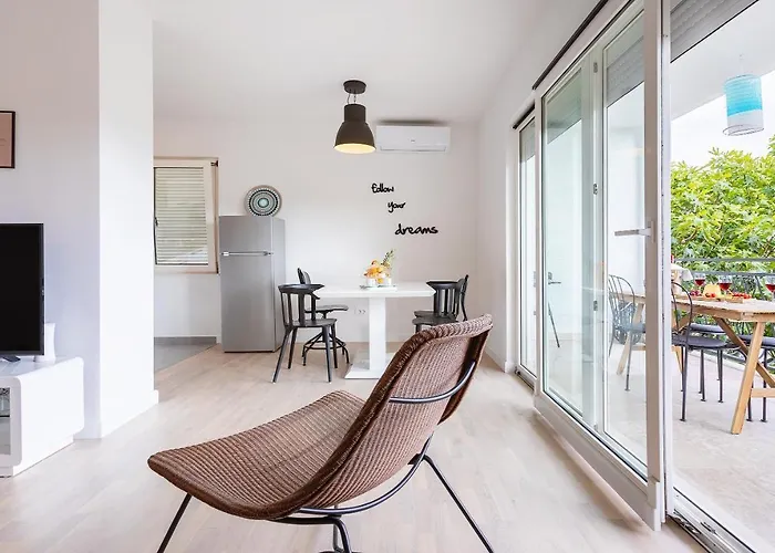 Black & White Apartman *