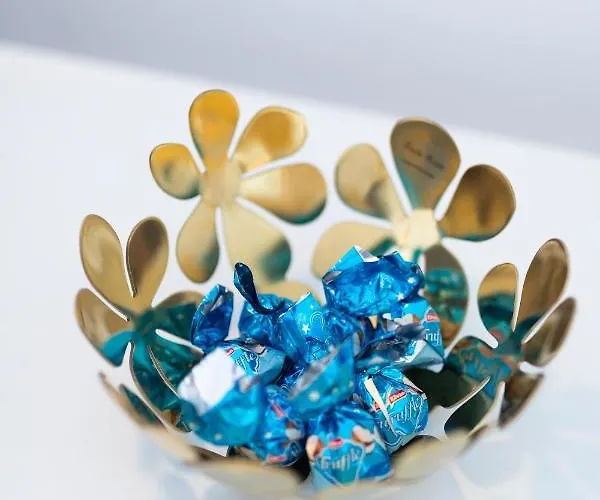 Apartman Black & White Split