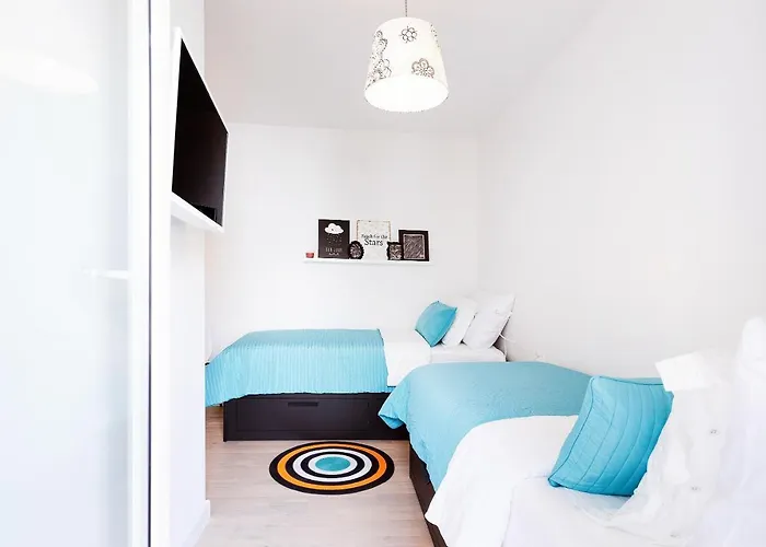 Apartman Black & White Split